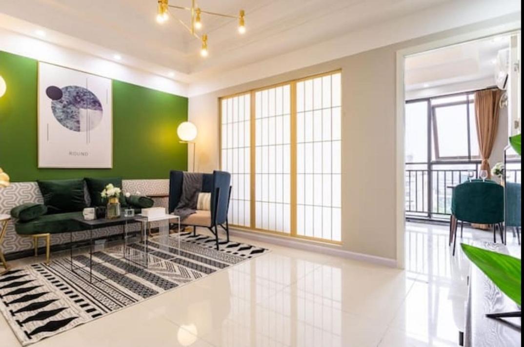 Wuhan Hongshan·Guanggu Square· Locals Apartment 00157650 Bagian luar foto